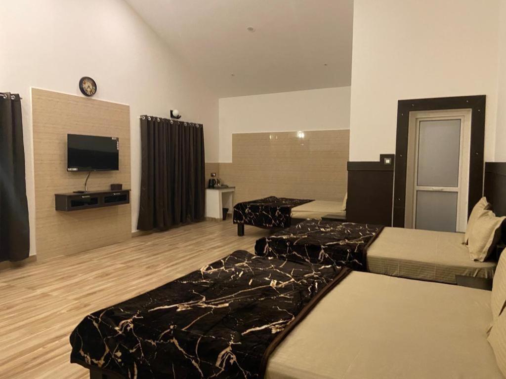 Rr Holidays - Home Stay โกไดกานัล ภายนอก รูปภาพ
